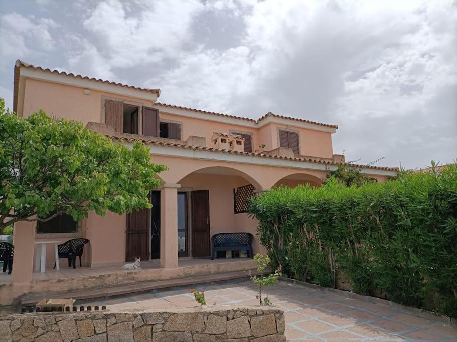 Casa A Pochi Minuti Dalla Spiaggia Di Vignola Vignola Mare Exterior foto