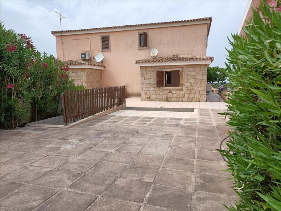 Casa A Pochi Minuti Dalla Spiaggia Di Vignola Vignola Mare Exterior foto